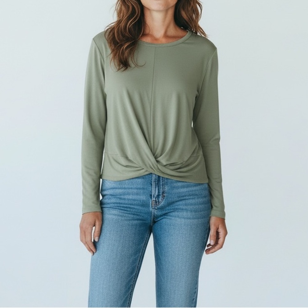 Harmony Balance Women’s Sage Green Cross Front Long‎ Sleeve Cropped Top Large